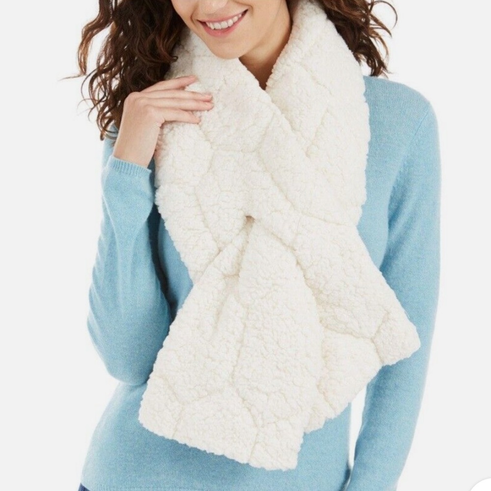 NEW INC International Concepts Quilted Teddy Faux-Fur Puffer Muffler Scarf White
